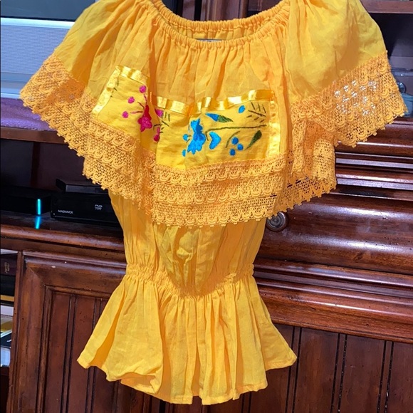 MEXICANA Tops - A traditional Mexican women’s top